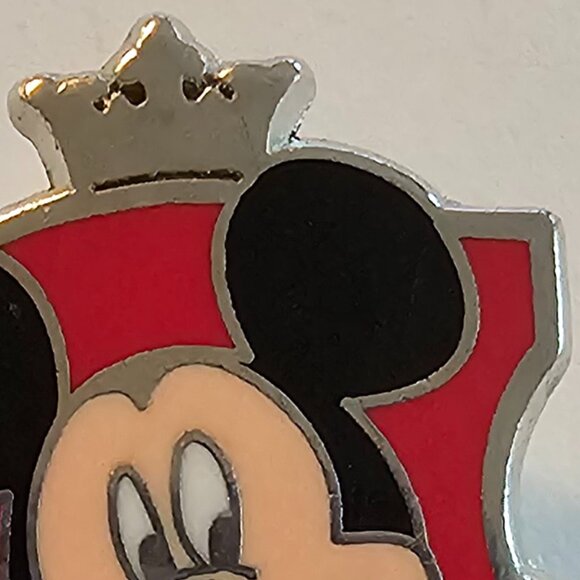 DISNEY Pin Trading ~ Disneyland Resort ~ Crest/Mickey Mouse 1/5 ~ 2012 - Picture 3 of 13